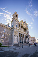 Obraz premium Almudena Cathedral in the city of Madrid during a sunny day with a clear sky