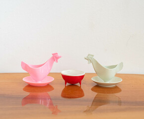 Retro soft-boiled eggs holder plastic cups - chicken shape cups