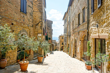 Old street in Volterra - Italy - obrazy, fototapety, plakaty