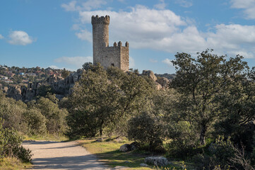 Fototapeta na wymiar The watchtower of Torrelodones or tower of the Lodones