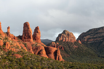 Fototapeta premium Panorama of Sedona mountain landscape in beautiful light