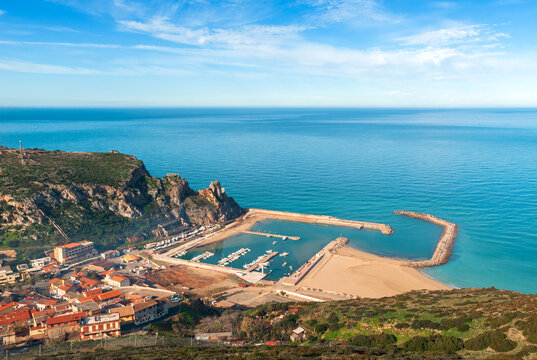 Sardegna, Buggerru, panoramica sul porticciolo turistico, Italia, Europa 