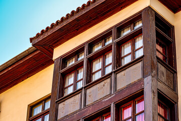 Obraz premium element of a traditional wooden house in the historical center of Antalya