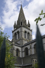 Fototapeta na wymiar La tour de l'église Saint-Hilaire a Rouen.
