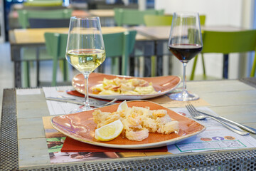 fries, cuttlefish, fish, fried, food, and, lemon, with, dish, shrimp, di, oil, ring, alimentation, second, calorie, kitchen, parsley, antipasto, boiled, breaded, cooked, eat, eatery, gastronomy, cooki