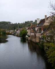 Obraz premium Le village de Hérisson en France