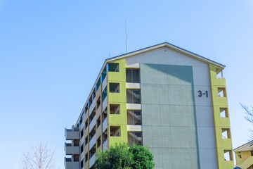 The appearance of the condominium and the refreshing blue sky scenery_sky_b_14