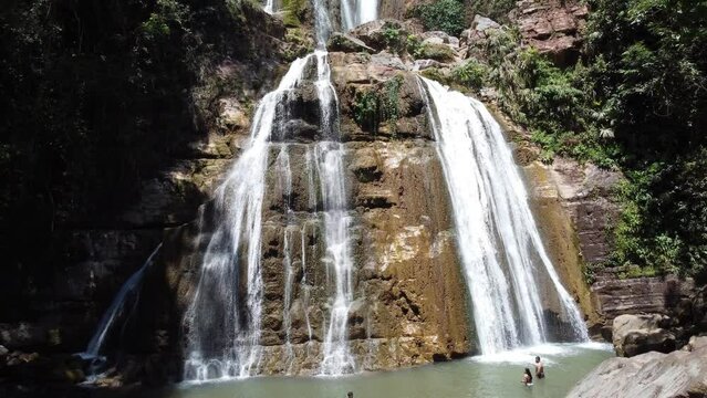 Bayoz Waterfall, in Puerto Yurinaki, is one of the most beautiful in the Central Selva and the Junin