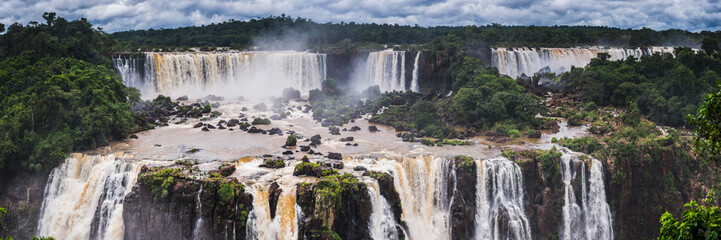 Iguazu Falls (Cataratas del Iguacu), Argentinian side, seen from Brazilian side, Brazil Argentina...