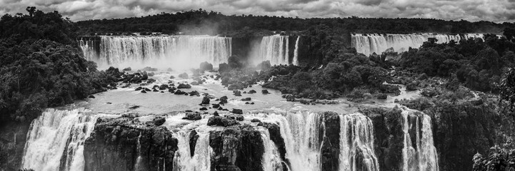 Iguazu Falls (Cataratas del Iguacu), Argentinian side, seen from Brazilian side, Brazil Argentina Paraguay border, South America