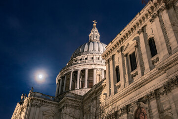 Fototapeta na wymiar St Pauls Cathedral at night, City of London, London, England