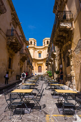 Obraz premium Noto, Church of Montevergine (Chiesa di Montevergine) on Via Nicolaci, Noto, Val di Noto, UNESCO World Heritage Site, Sicily, Italy, Europe