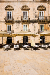 Cafes in Piazza Duomo, Ortigia, Syracuse (Siracusa), UNESCO World Heritage Site, Sicily, Italy, Europe