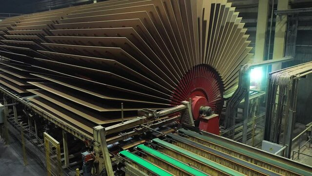 Ready-made MDF boards are drying at the woodworking plant