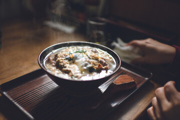 牛とじ蕎麦, 初雪食堂, 近江八幡