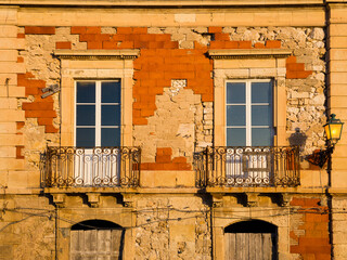 Windows in Ortigia (Ortygia), Syracuse (Siracusa), UNESCO World Heritage Site, Sicily, Italy, Europe
