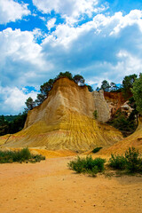 prowansja piekny kanion ochrowy, beautiful ocher canyon in Provence 	 - obrazy, fototapety, plakaty