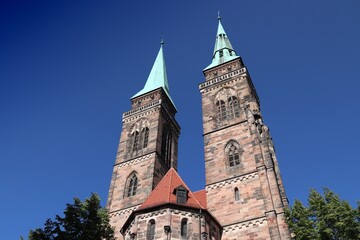 Fototapeta na wymiar Gothic architecture in Nuremberg - Sebalduskirche