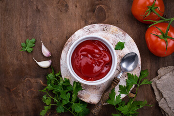 Fresh homemade tomato sauce with garlic