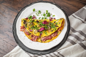 Sirtuin Omelette with Bacon