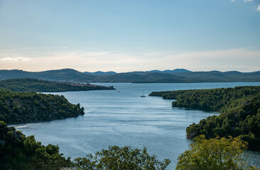 Fototapeta na wymiar view of the bay in croatia, dalmatia, summer landscape