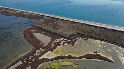 survol des plages et du port de Palavas-les-Flots, près de Montpellier en Occitanie dans le sud de...