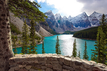  Moraine Lake