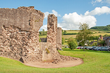 Fototapeta na wymiar Skenfrith castle ruins, Wales, UK.