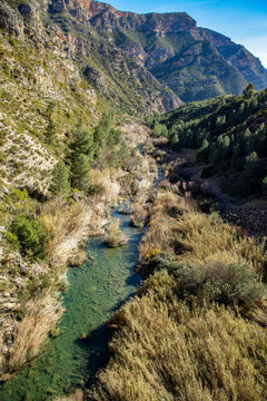 
Top view of the river J&uacute;car having made its way towards the mountains, at the height of the bridge that joins the towns of Millares and Dos Aguas