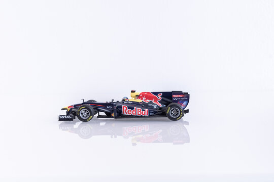 Véhicule miniature Renault formule 1 Red Bull RB6 2010 de Sebastian Vettel.