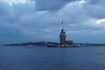 Fototapeta premium sunset in Istanbul (Maiden's Tower)