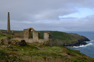 August 2018: Ruins of tin mining Pumping Engine House at Wheal Coates, St Agnes, Cornwall, UK