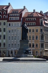 Obraz premium Martin-Luther-Statue am Neumarkt in Dresden, Sachsen
