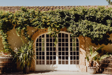 La grande entrée de la demeure