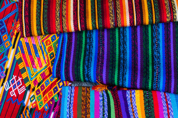tejidos, textiles, tradicion oral, tinte natural, colores, aguja, hilo, guatemala, textura