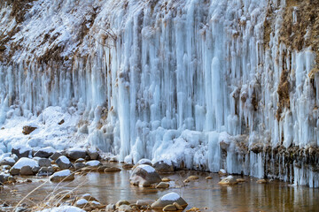 長野県木曽郡木曽町　白川氷柱群