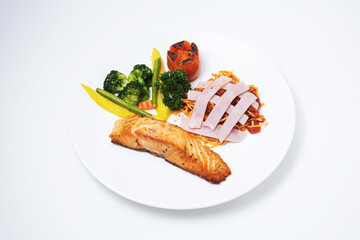 grilled salmon with vegetables
