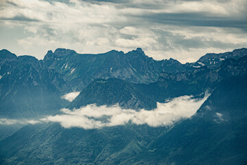 Fototapeta na wymiar Landscaped scenery of mountains under cloudy sky