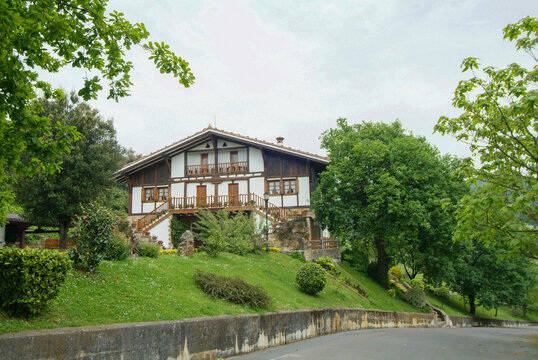 Edificio del restaurante Aretxondo en Galdacano, Vizcaya, País Vasco