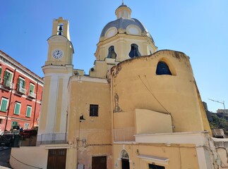 Procida – Chiesa di Santa Maria delle Grazie da Piazza dei Martiri