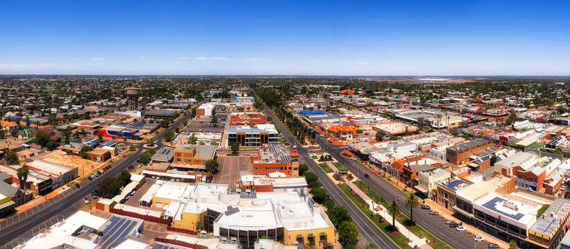 D Mildura Avenue downtown pan