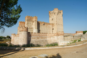 Naklejka premium El castillo de la Mota es un castillo que se encuentra ubicado en la villa de Medina del Campo, provincia de Valladolid, Castilla y León.