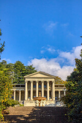Obraz premium An ancient architectural ensemble in the Renaissance style. Now abandoned and closed to the public. Located in Sochi, Russia. Sanatorium named after. Ordzhonikidze.