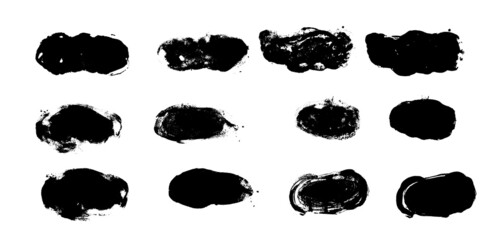 Set de trazos de manchas de pintura, trazos reales hechos a mano con formas redondeadas, circulares, conjunto de trazos vectoriales en color negro