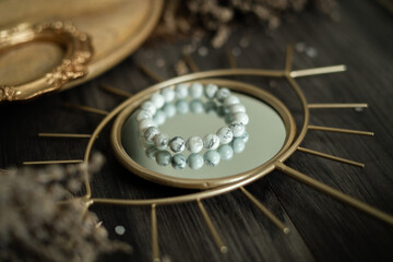 Healing gemstone jewellery - Howlite crystal