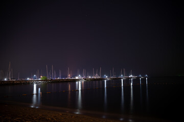 Fototapeta na wymiar boat at the pier at night
