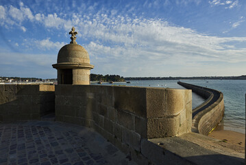 Fototapeta na wymiar ramparts of the old town of Saint Malo, Brittany, France