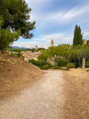 Rural path leading to the village of Cucuron in the Luberon valley in Provence, France