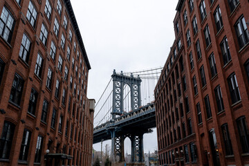 Obraz premium Manhattan bridge classic view overcast
