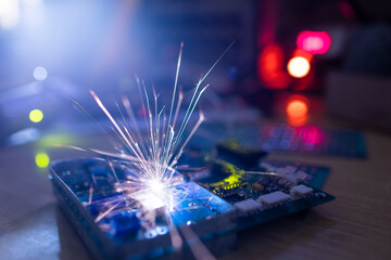 Microcircuit for TFT with wires sparkles with electric sparks